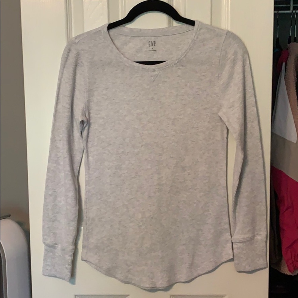Gap shirt